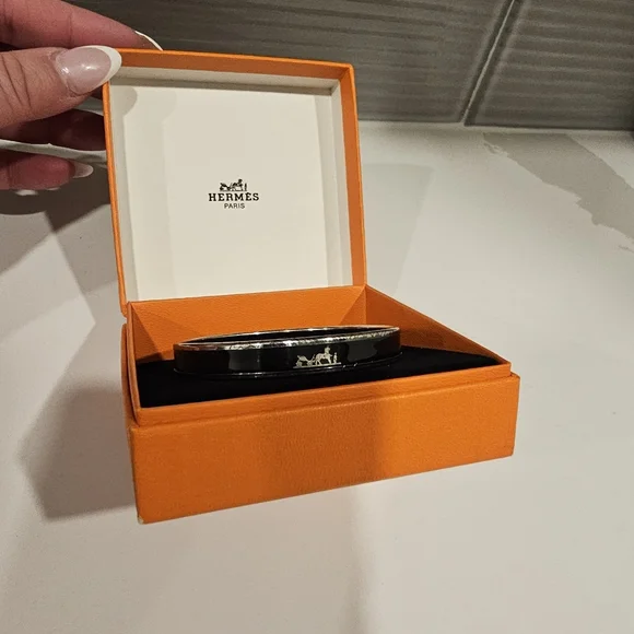 HERMES BANGLE BRACELT